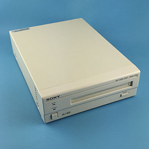 MO-Drive 9.1GB 5 1/4" EXT MO-Drive 9.1GB 5 1/4" EXT