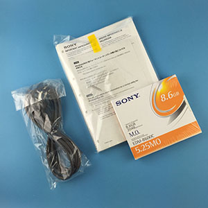 MO-Drive 9.1GB 5 1/4" EXT MO-Drive 9.1GB 5 1/4" EXT